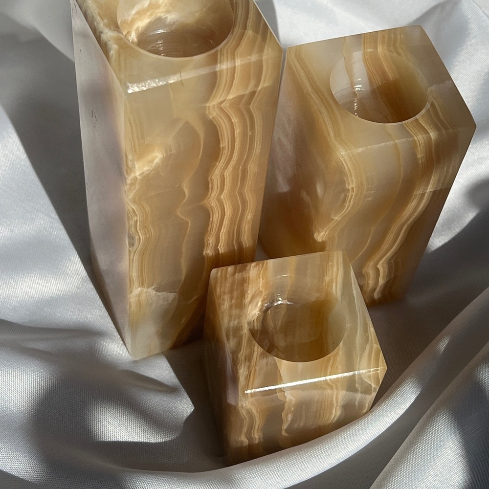 Luxurious Onyx Candle Holders Set